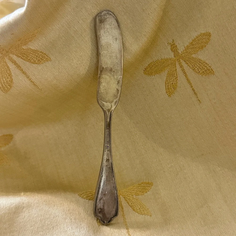 Vintage Early 1990s ⭐️ Rogers & Bro. AI. Flat Handle Master Butter Knife.
